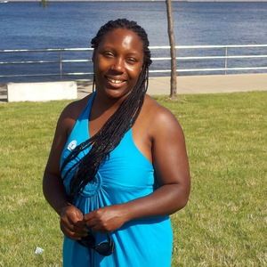 Meet your Posher, Larresa